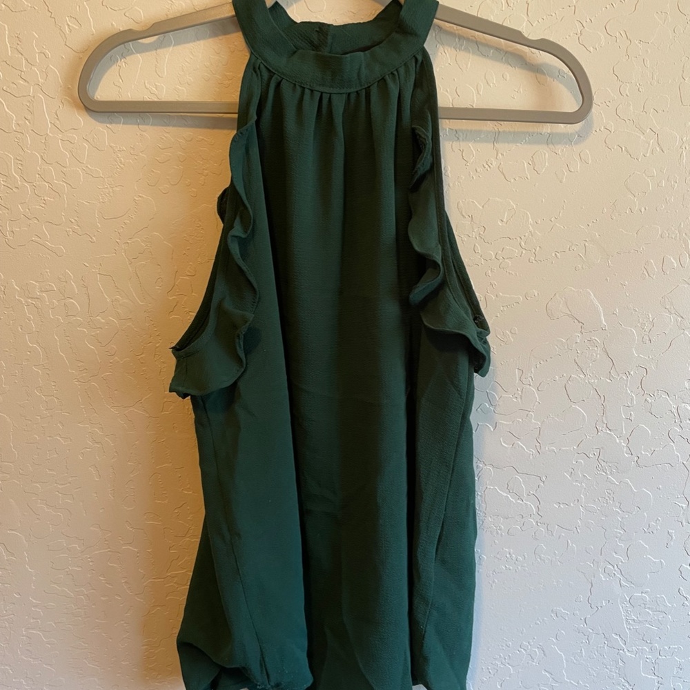 E (hanger) M forest green blouse tank